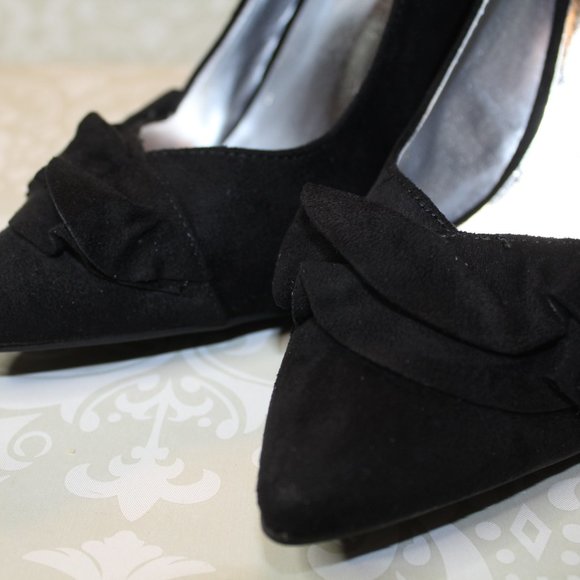Qupid Black Ruffle Heels Size 7.5 - Picture 3 of 6